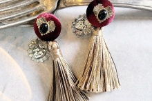 queen tassel pierce  -Bronze-