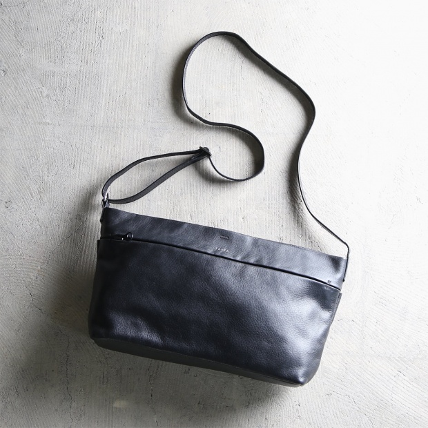 real leather zip shoulder bag