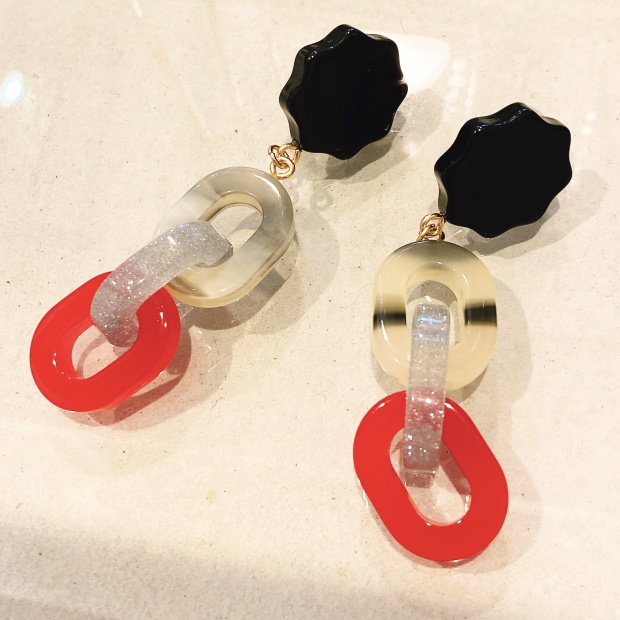 O/OVAL / イヤリング CHAIN EARRINGS【ER-036】RED MIX 金属アレルギー対応