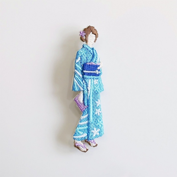 LM (エルム) / ブローチ 着物女子 / 立体刺繍アクセサリー ブルー