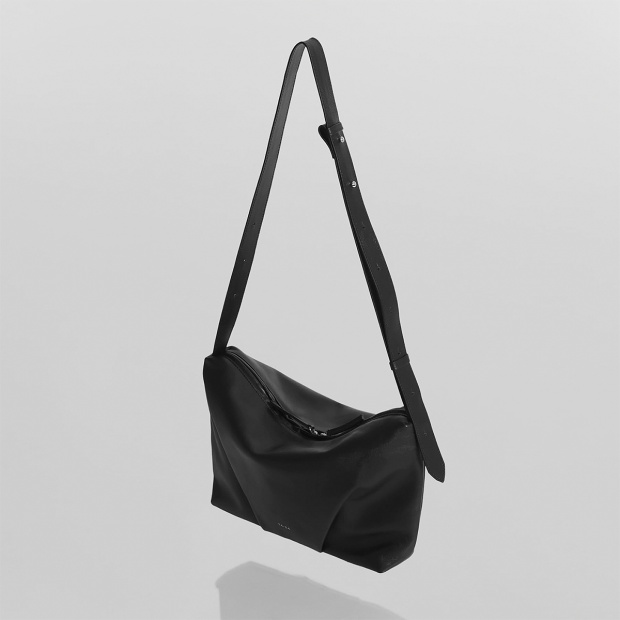 real leather fold and bend tuck 2way bag