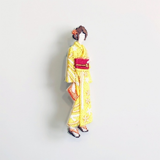 LM (エルム) / ブローチ 着物女子 / 立体刺繍アクセサリー イエロー